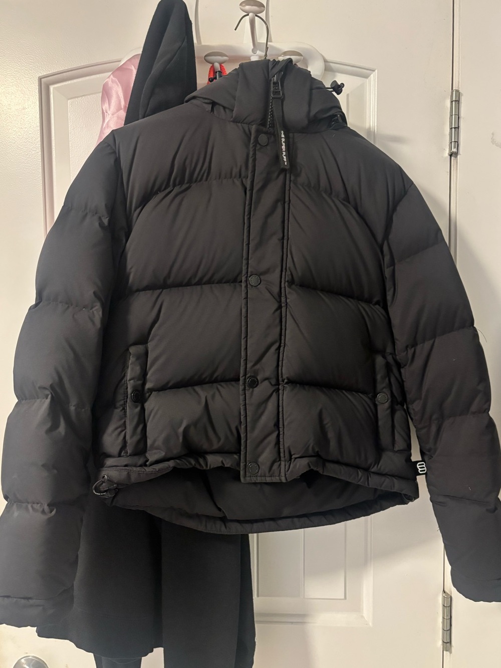 Black Aritzia Superpuff Shorty- 2XS